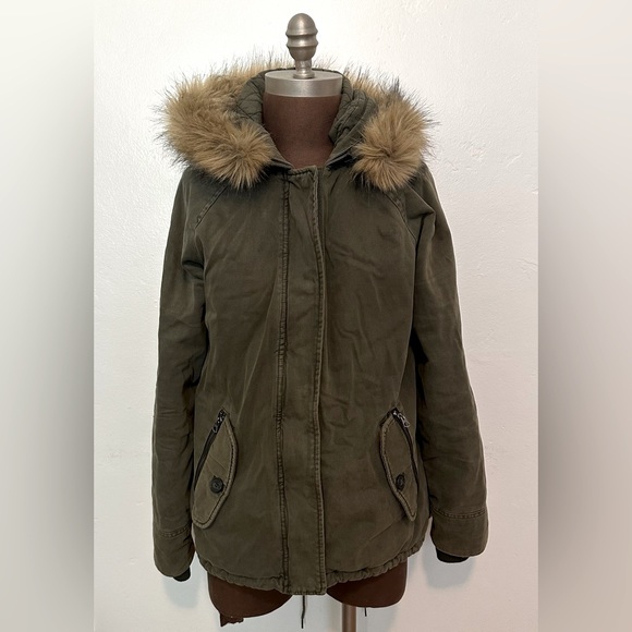 Levi’s Hooded Faux Fur Trim Jacket - Picture 1 of 8